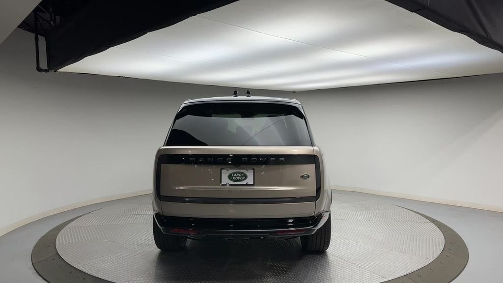 Used 2023  Land Rover Autobiography image 7