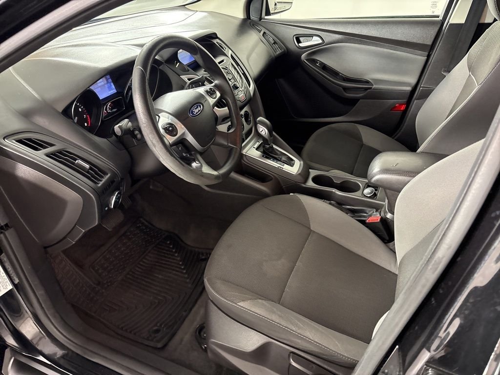 Used 2014 Black Ford SE image 21