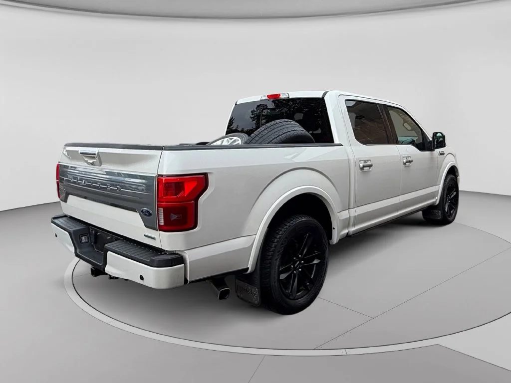 Used 2018 White Ford Limited image 5