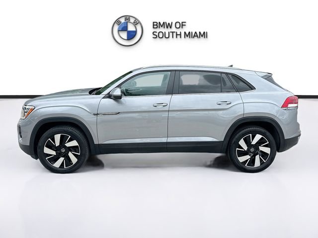 Used 2025  Volkswagen 2.0T SE w/Technology image 4