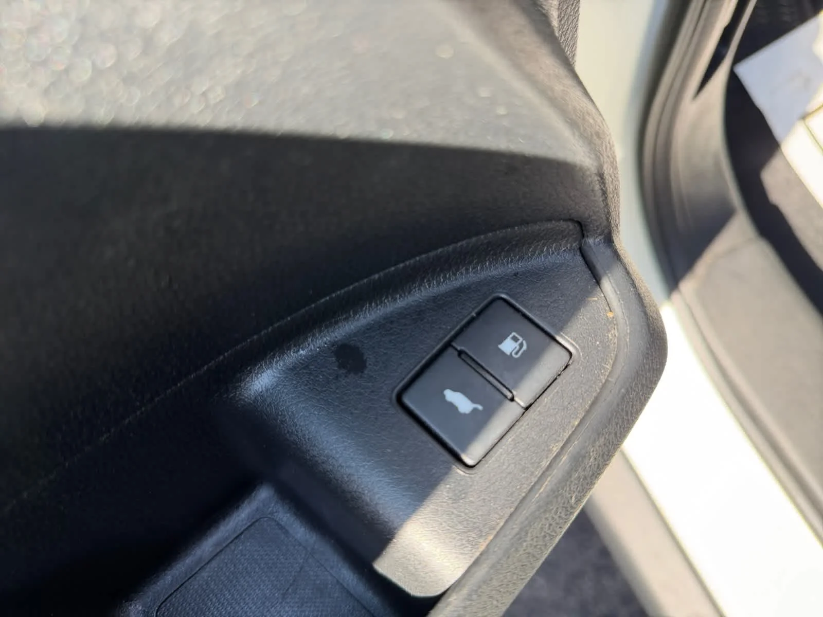 Used 2019 White Diamond Pearl Honda Touring 7-Passenger image 41
