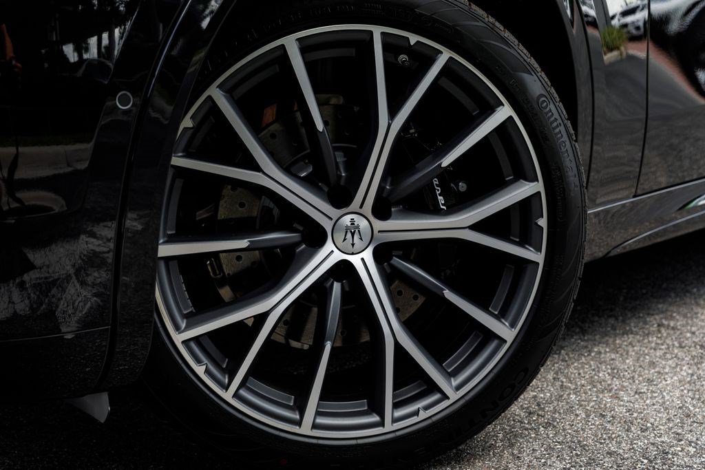 New 2026 Black Maserati Modena V6 image 46