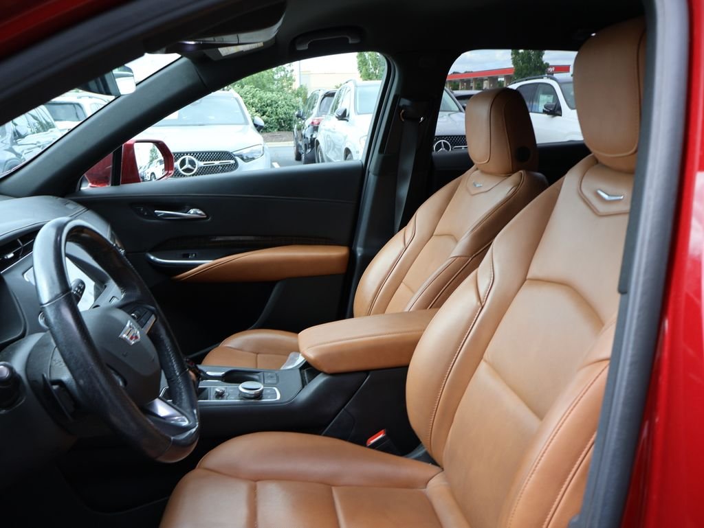 Used 2020 Red Cadillac Sport image 18