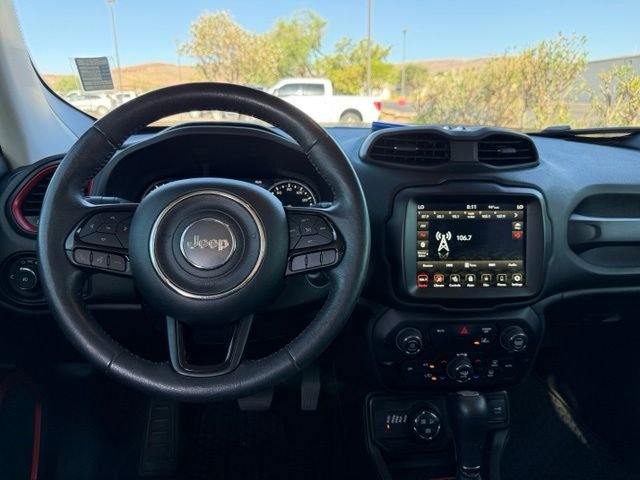 Used 2022 Alpine White Clearcoat Jeep Trailhawk image 16