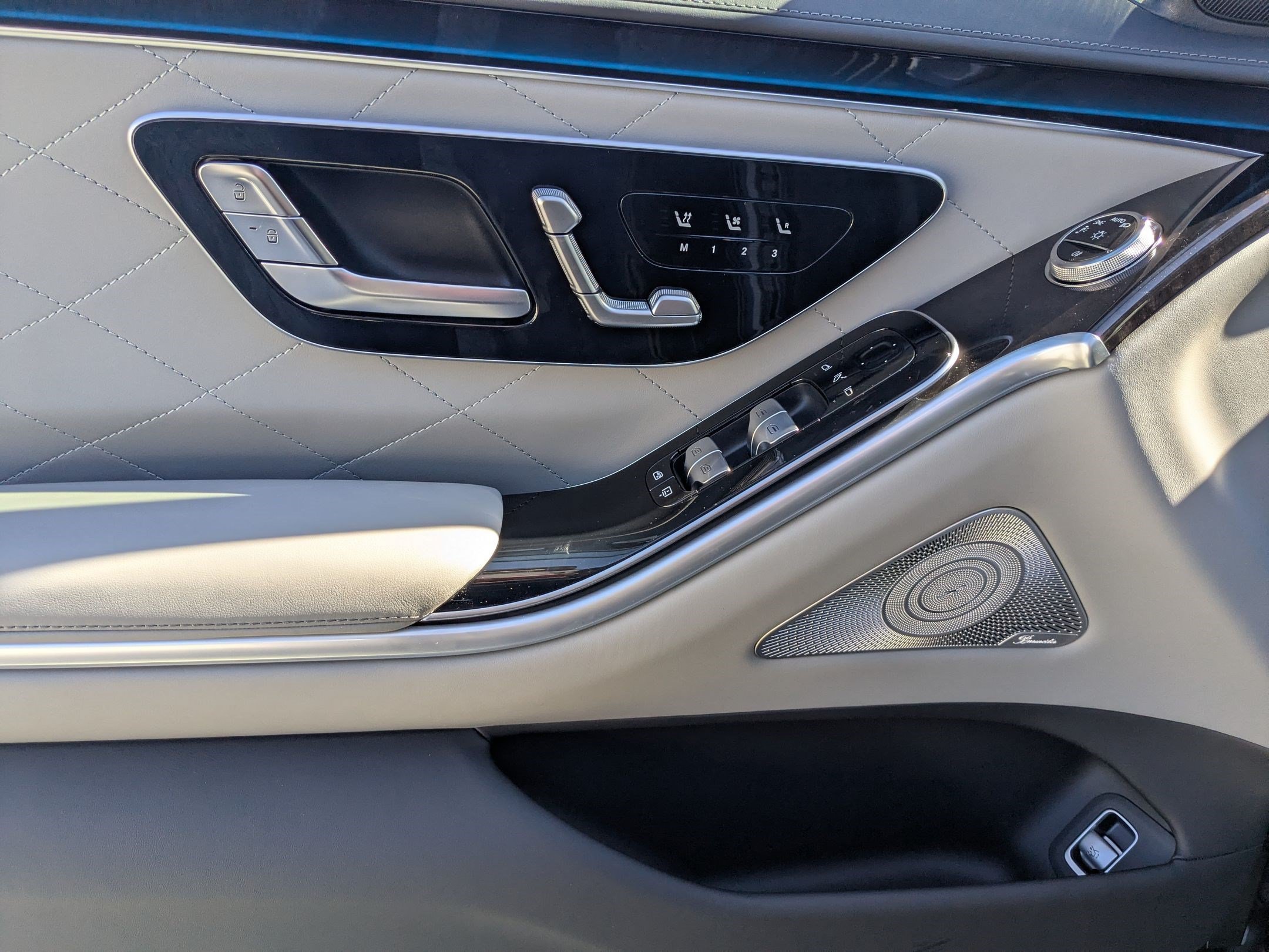New 2026 Obsidian Black Metallic Mercedes-Benz S 580 image 49