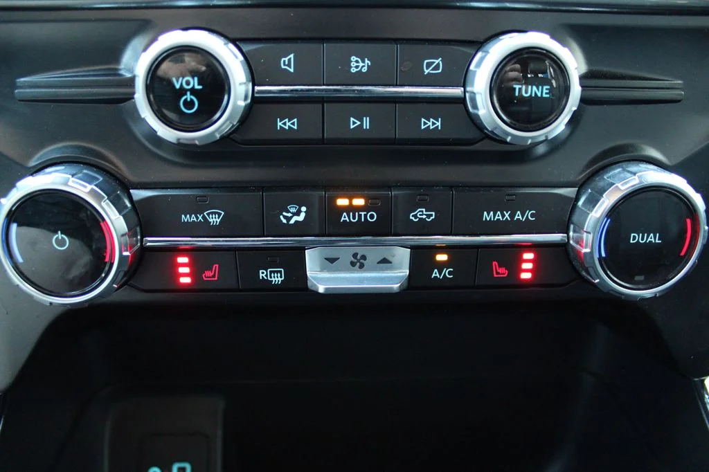 Used 2023 Gray Ford XLT image 30
