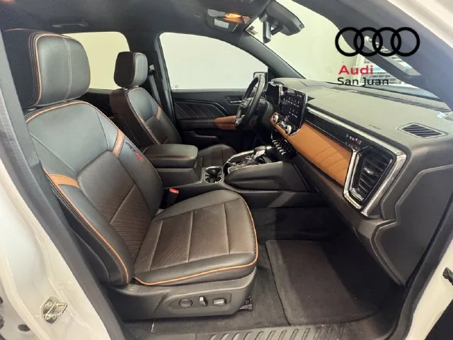 Used 2023 White GMC AT4 image 26