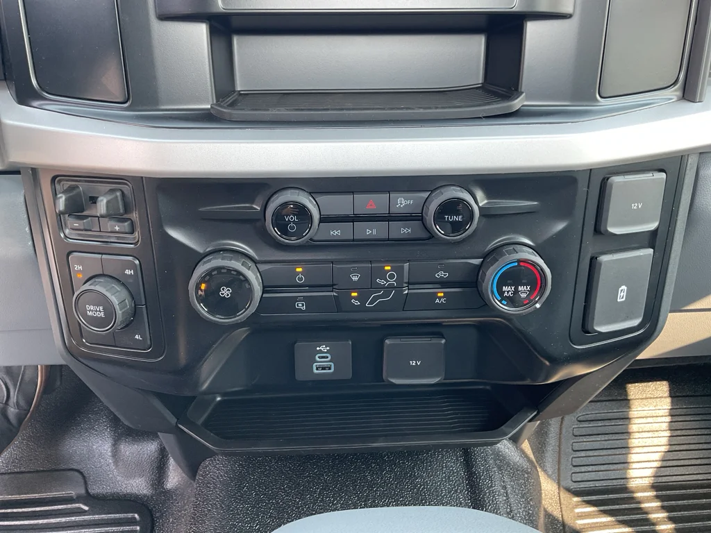 2026 Ford F-550 Super Duty Chassis Cab XL - Photo 11