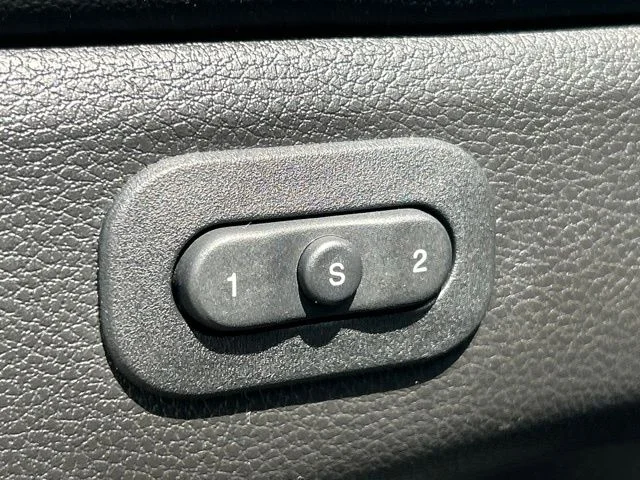 Used 2021 Blue Jeep Limited image 22