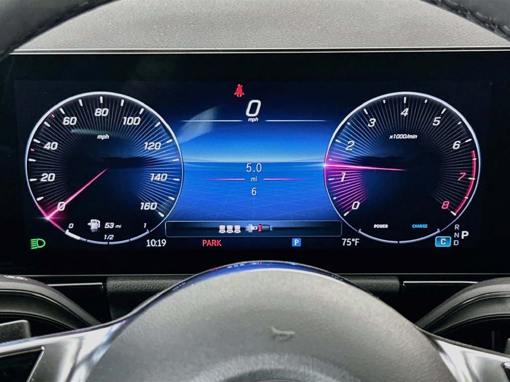 New 2026 Polar White Mercedes-Benz GLA 250 image 42