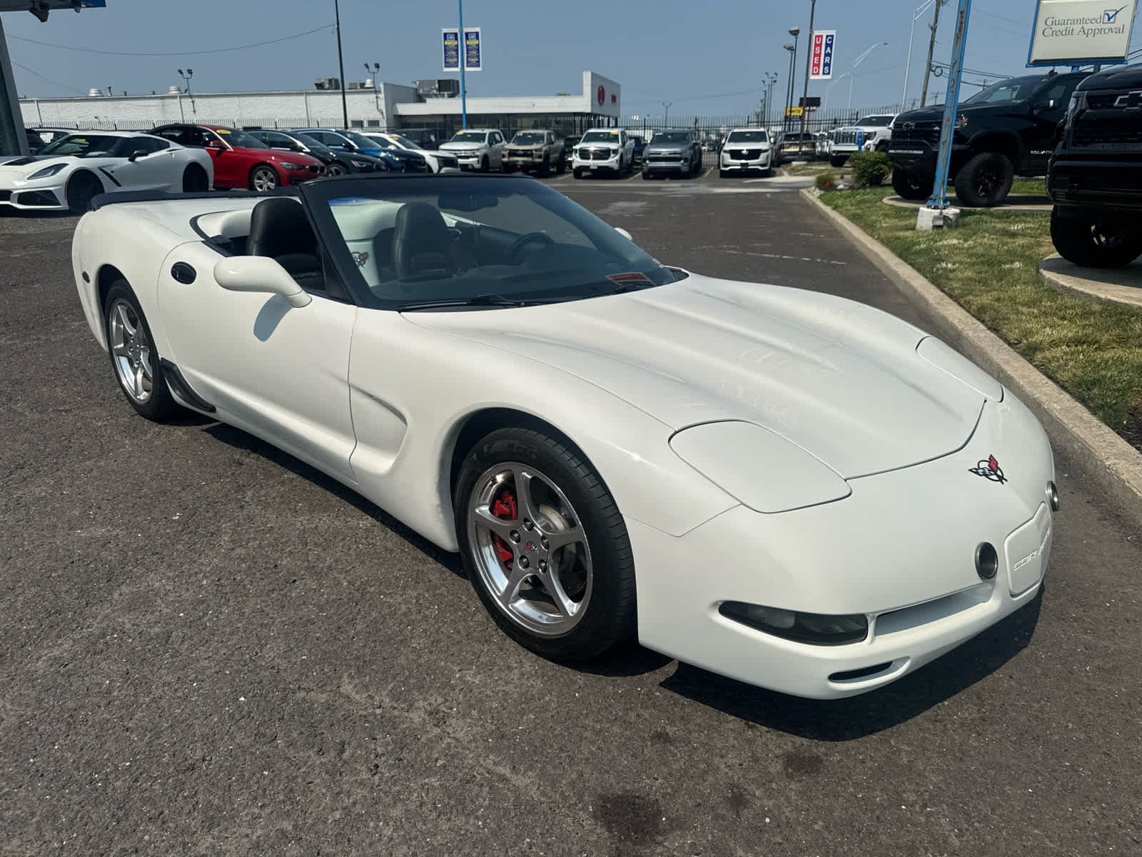 Used 2002 Speedway White Chevrolet  image 2