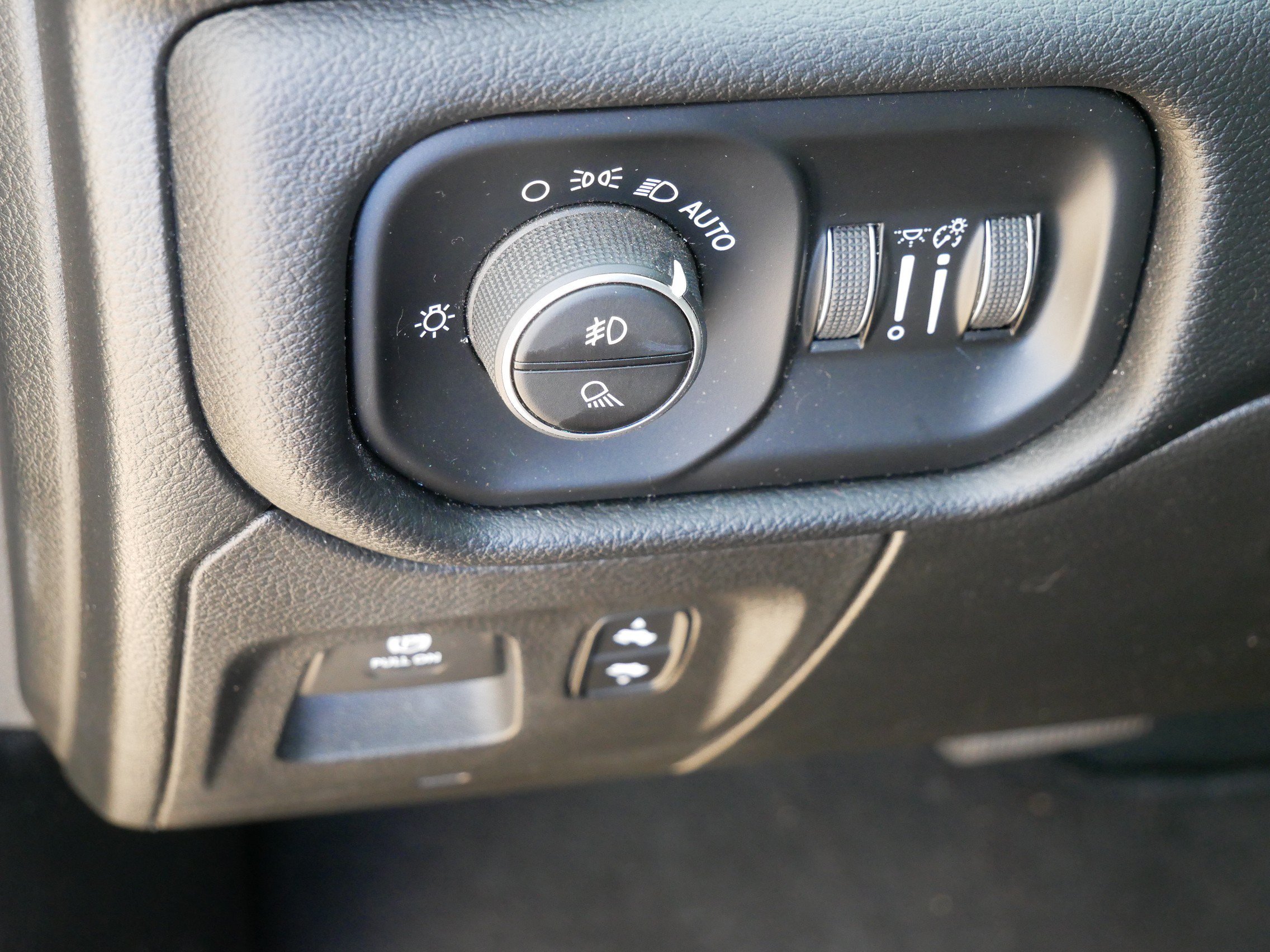 Used 2019 Granite Crystal Metallic Clearcoat Ram Rebel image 19