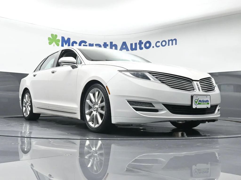 Used 2016 White Lincoln Base image 27