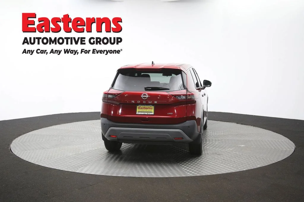 Used 2023 Red Nissan S image 39