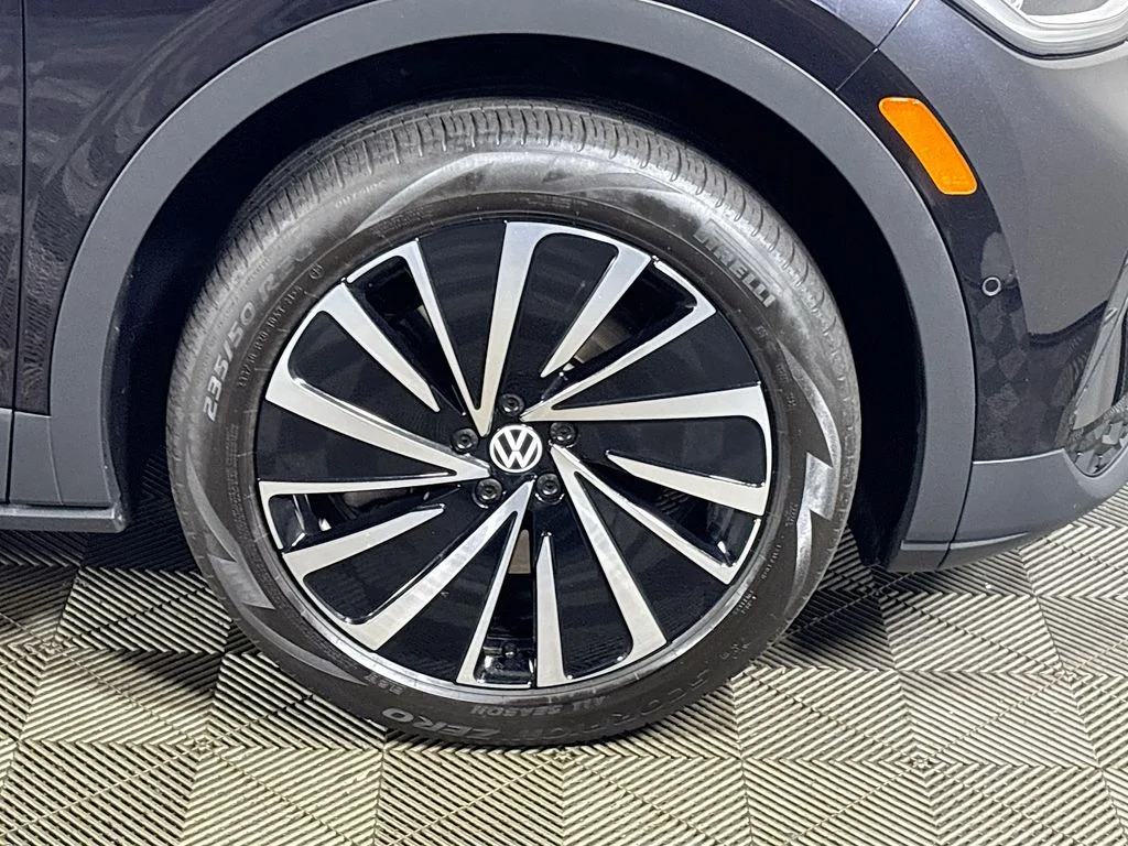 Certified Used 2023 Black Volkswagen Pro S Plus image 24