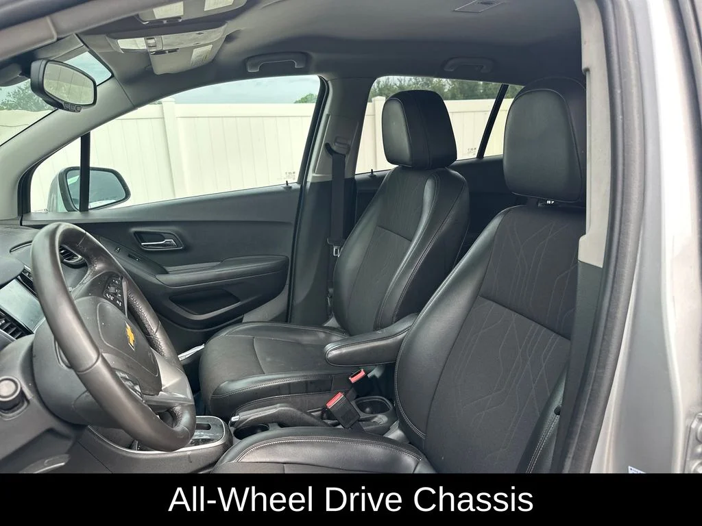 Used 2017 Silver Chevrolet LT image 11