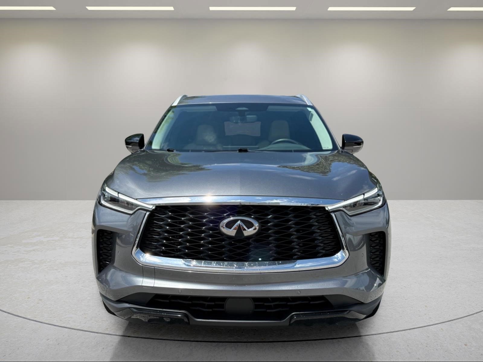 Used 2023 Graphite Shadow INFINITI LUXE image 2