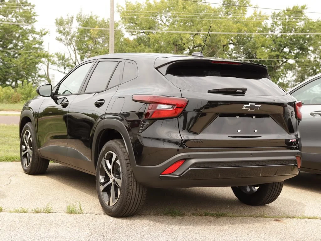 2026 Chevrolet Trax RS - Photo 2