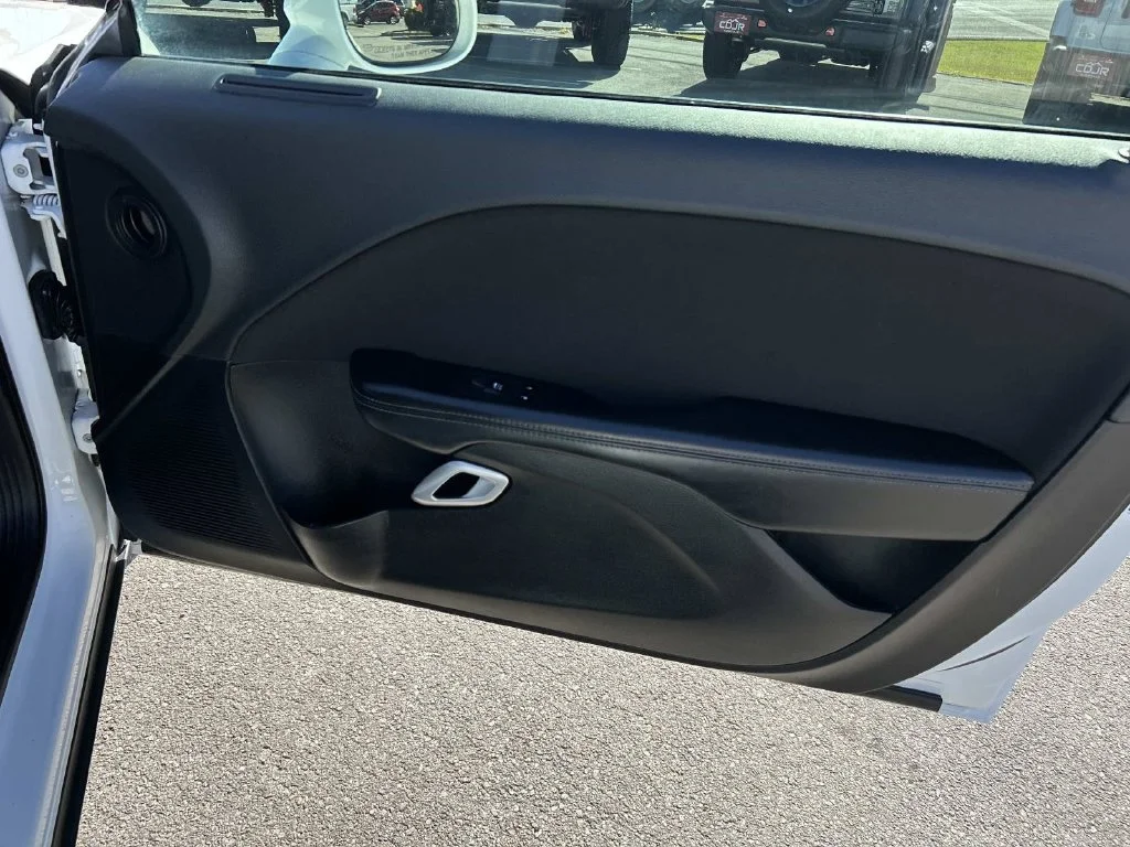 Used 2021 White Dodge SXT image 24