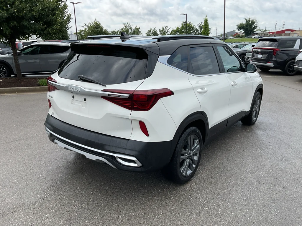 Used 2023 Clear White/Black Roof Kia S image 10
