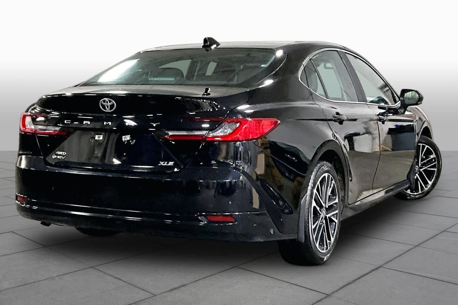 Used 2025 Midnight Black Metallic Toyota XLE image 13