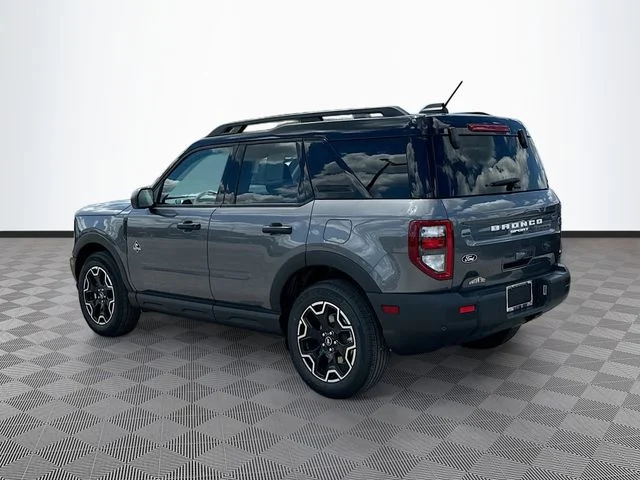 New 2026 Gray Ford Outer Banks image 4