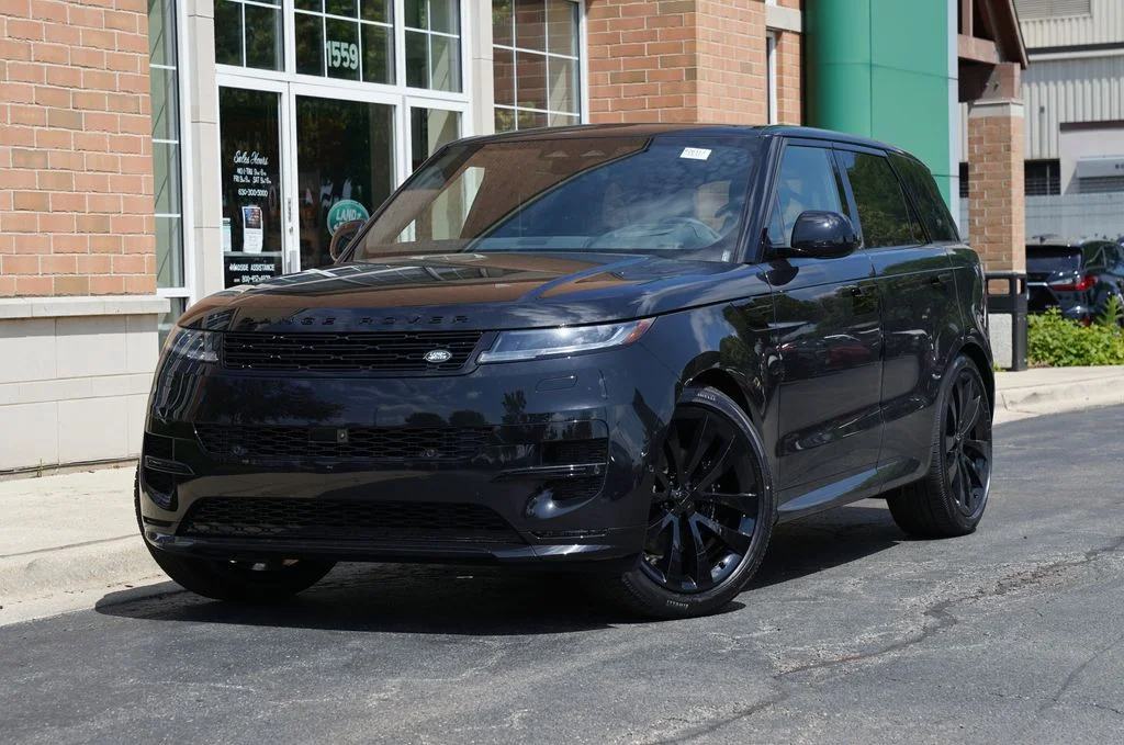New 2026 Santorini Black Land Rover Dynamic SE image 1