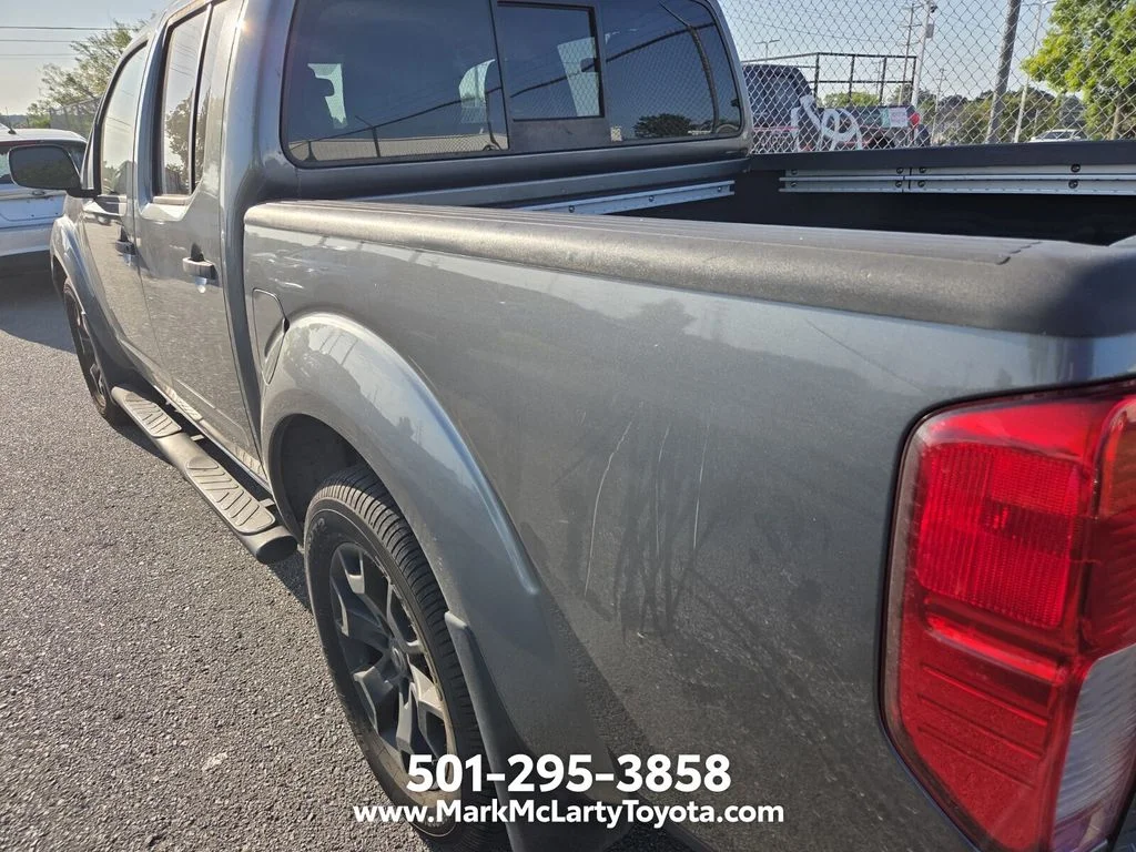 Used 2018 Gray Nissan SV image 8