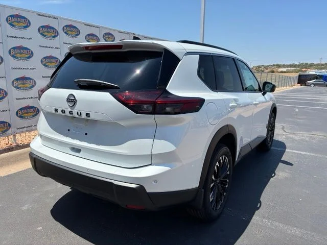 New 2026 Everest White Pearl Tricoat Nissan Dark Armor image 4