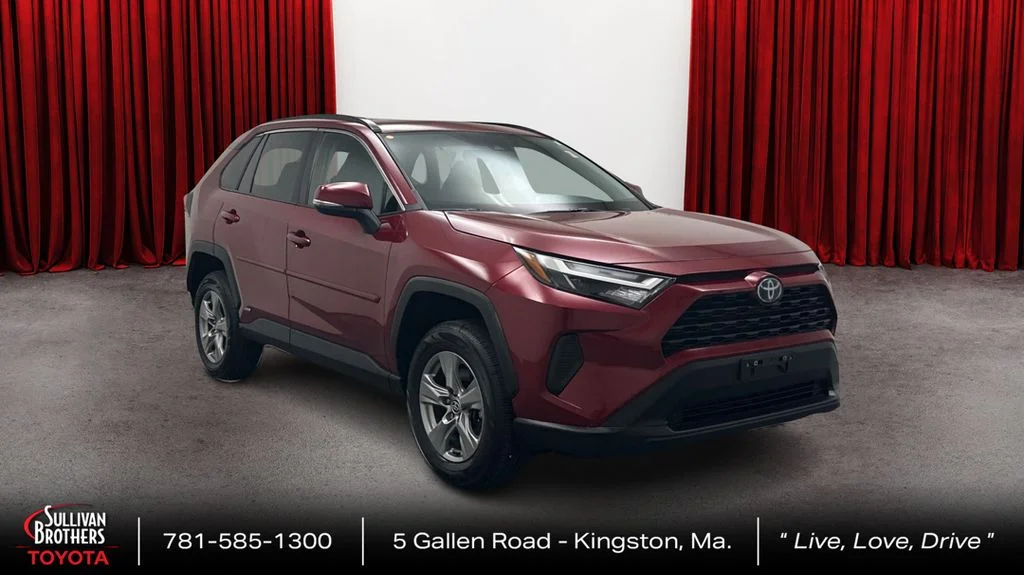 Used 2024 Red Toyota XLE image 3