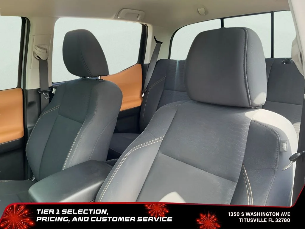 Used 2019  Toyota SR5 image 17