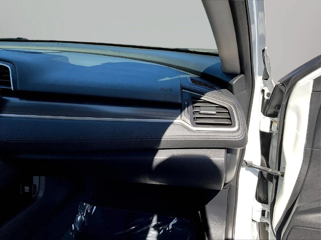 Used 2020 Platinum White Pearl Honda Touring image 26