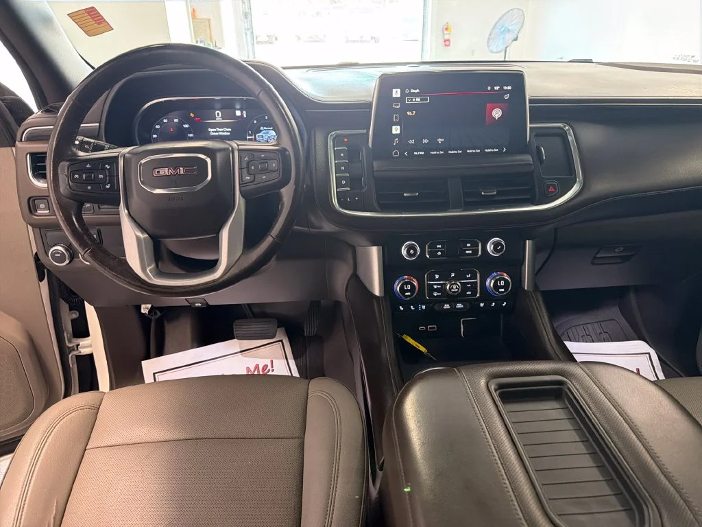 Used 2022 White GMC SLT image 16