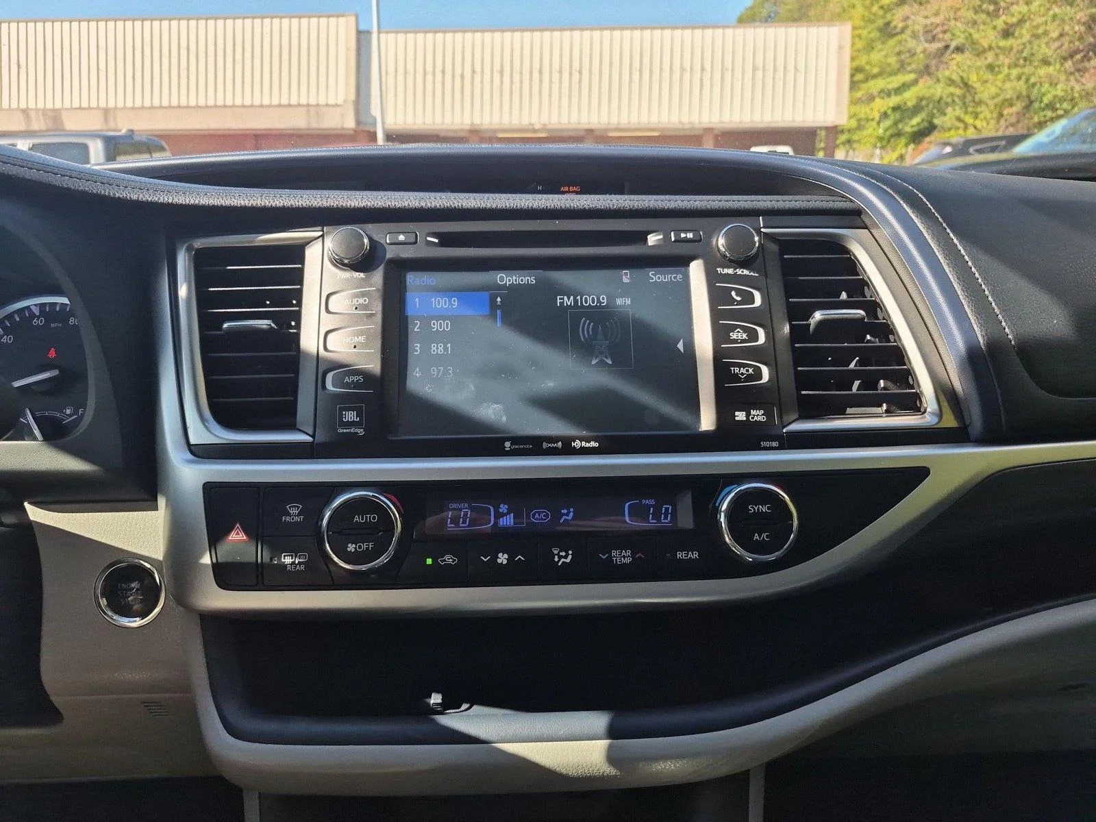 Used 2018 Blizzard Pearl Toyota Limited image 23