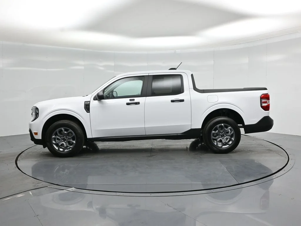 New 2026 Oxford White Ford XLT image 26