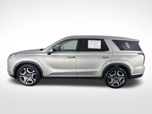 Used 2025 Silver Hyundai SEL Premium image 15