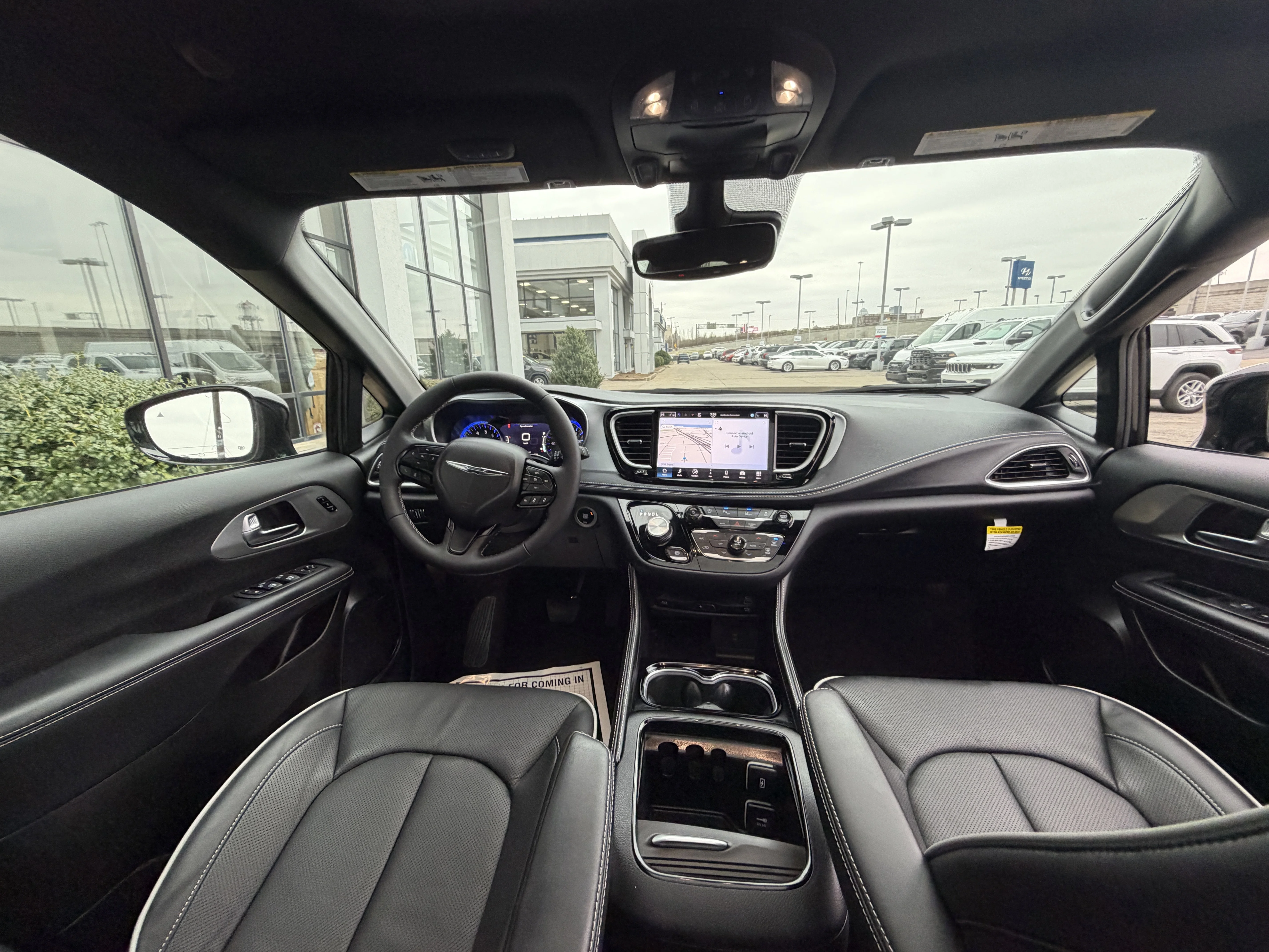2026 Chrysler Pacifica Limited - Photo 28