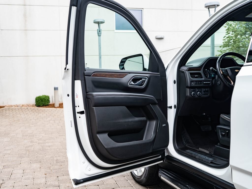 Used 2021 Summit White Chevrolet High Country image 29
