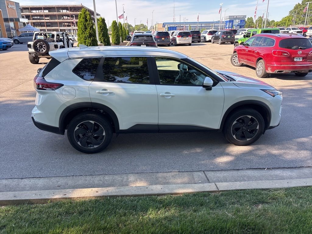 Used 2024 White Nissan SV image 6