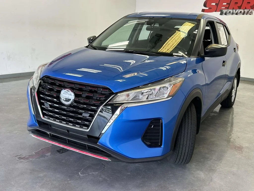 Used 2025 Blue Nissan S image 7