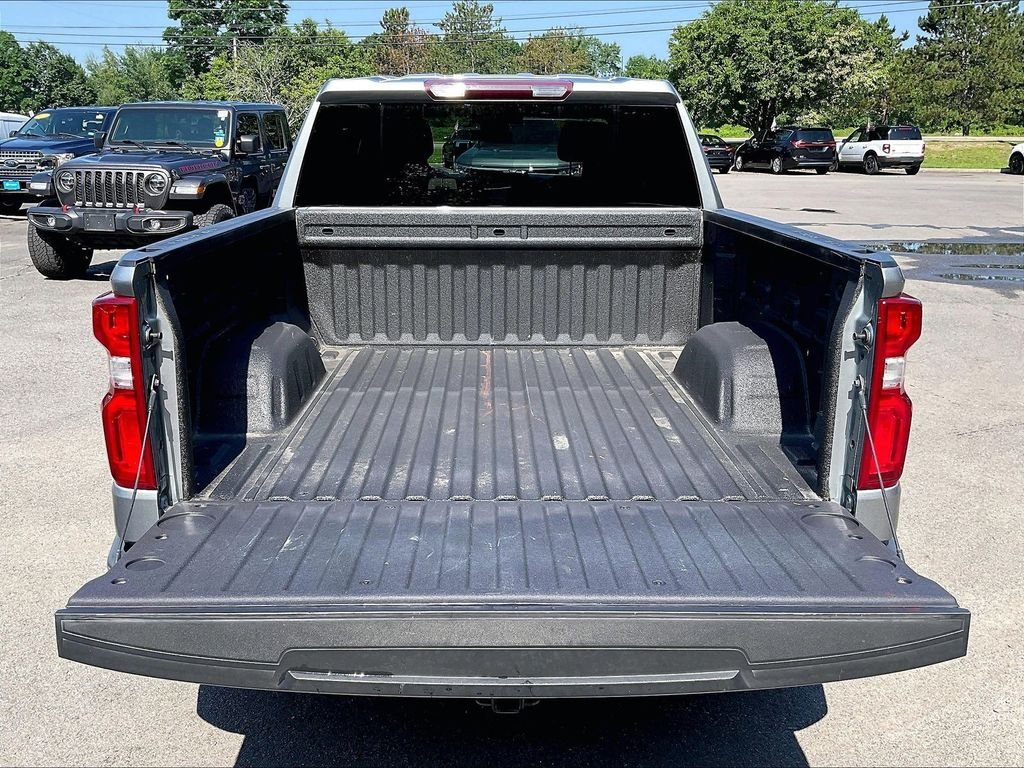 Used 2023 Gray Chevrolet RST image 30