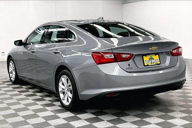 Used 2023 Sterling Gray Metallic Chevrolet LT image 2