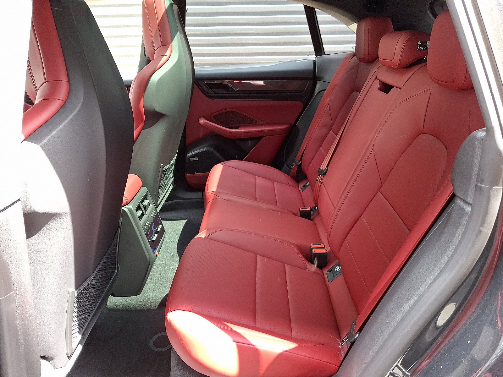 2026 Porsche Macan GTS - Photo 13