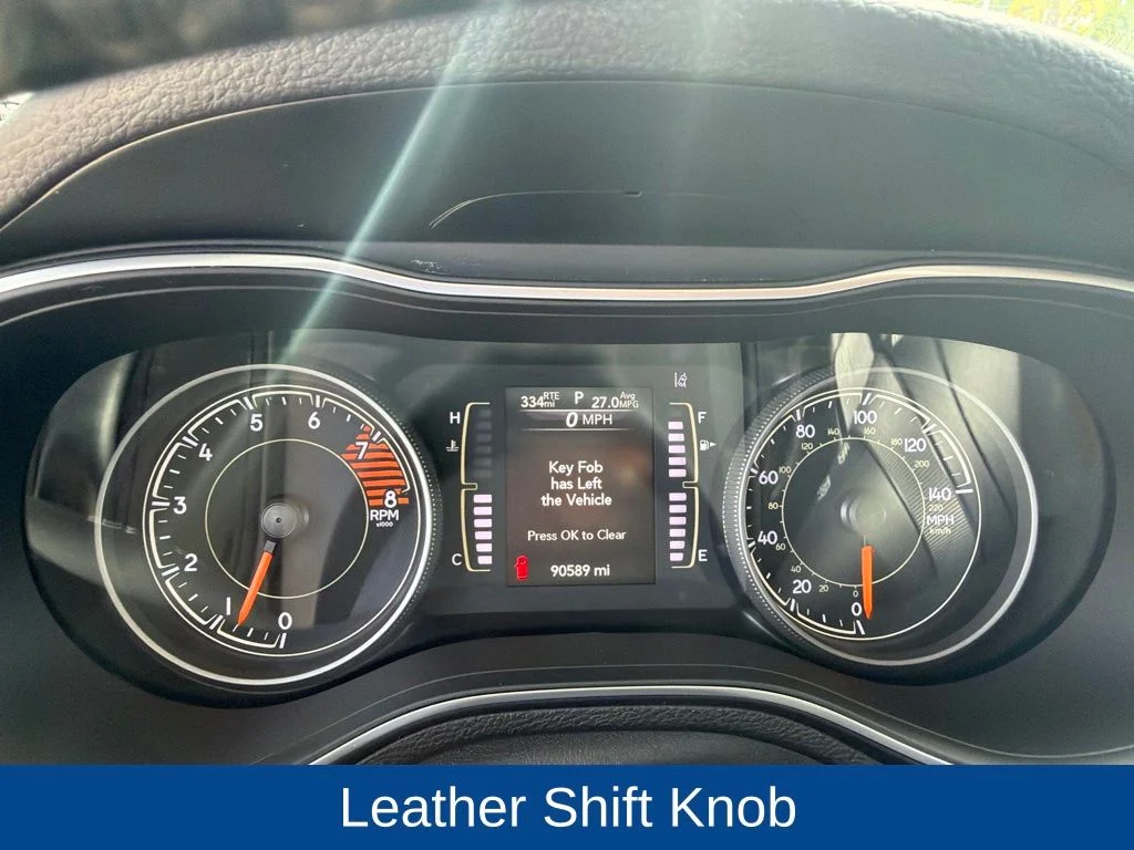 Certified Used 2021 Diamond Black Jeep Latitude Lux image 18