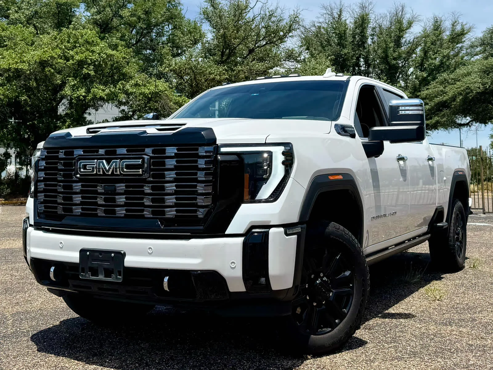 2025 GMC Sierra 4WD Crew Cab Long Box Denali Ultimate's photo