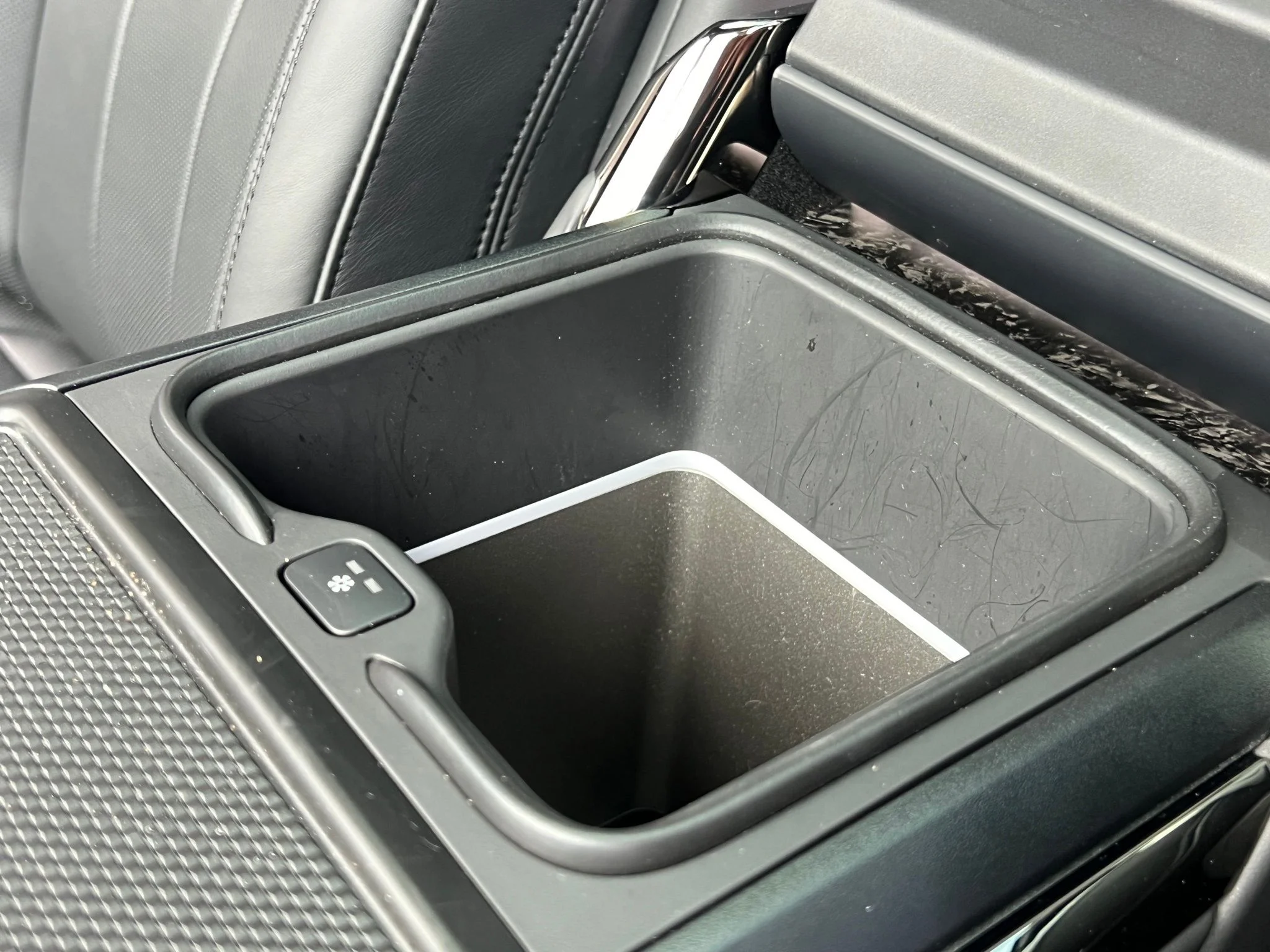 Used 2025 Gray Land Rover Autobiography image 39
