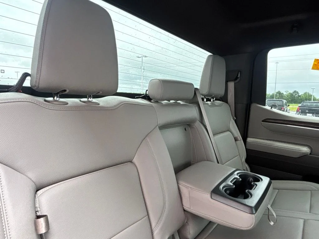 Used 2025 Black GMC SLT image 31