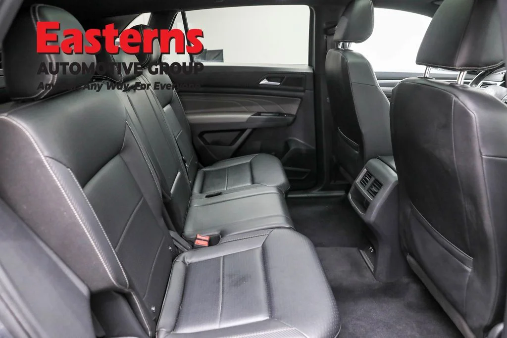 Used 2021 Gray Volkswagen 2.0T SEL image 23