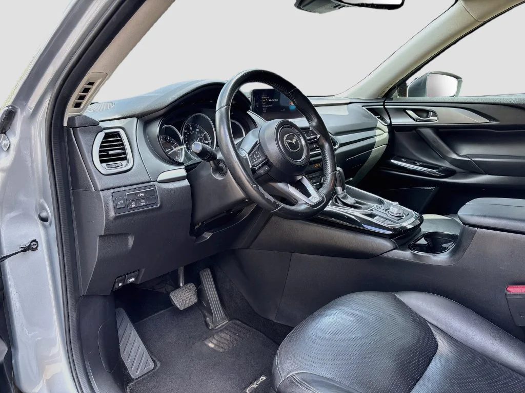 Used 2021 Sonic Silver Metallic Mazda Touring image 9