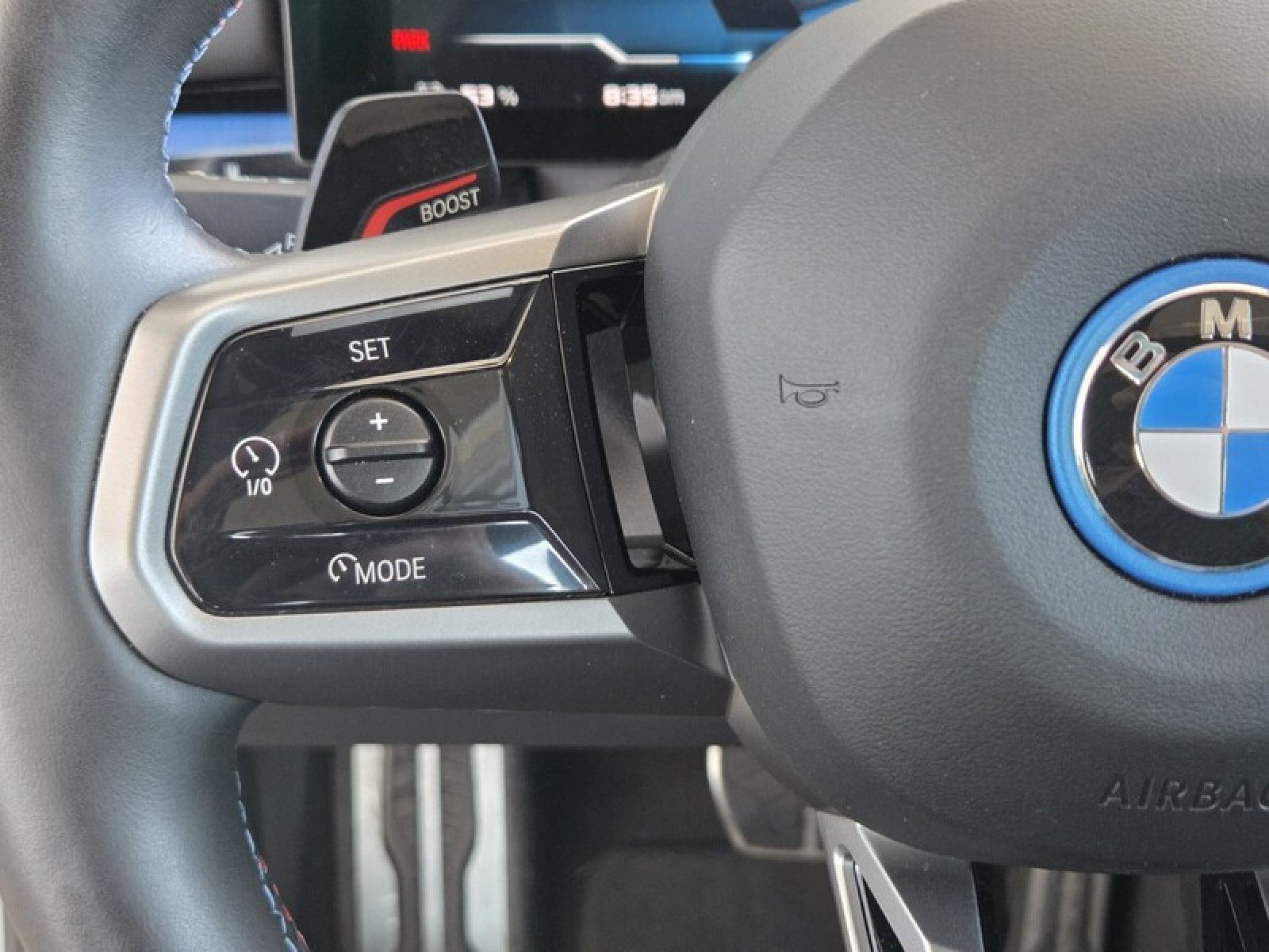 2025 BMW i5 M60 - Photo 26